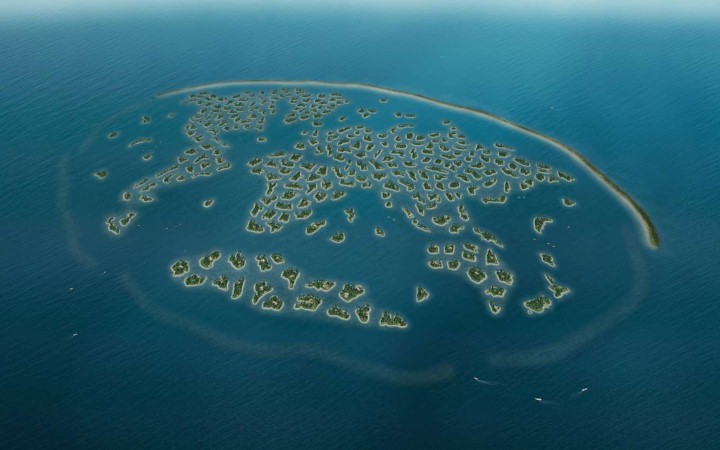 بعد أكثر من 10 سنوات على إنشاءها.. لماذا لا تزال جزر دبي الاصطناعية فارغة حتى الآن؟